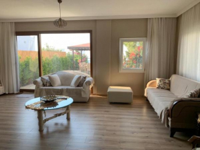 Seaside Flat with Pleasant Backyard in Bodrum
